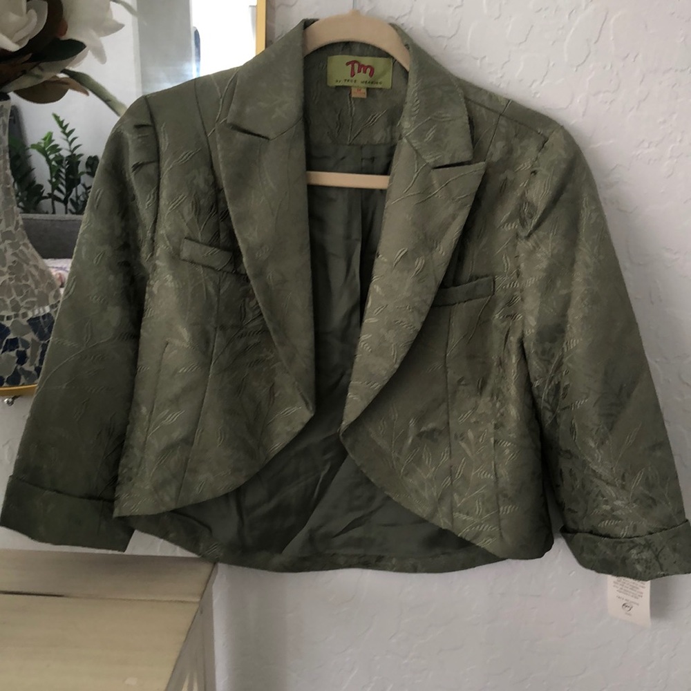 Crop blazer